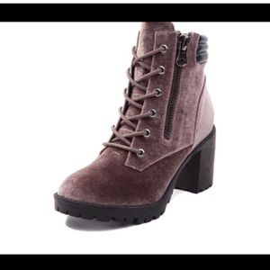 Madden girl taupe pink velvet combat boots heels 7 platform chunky purple cute